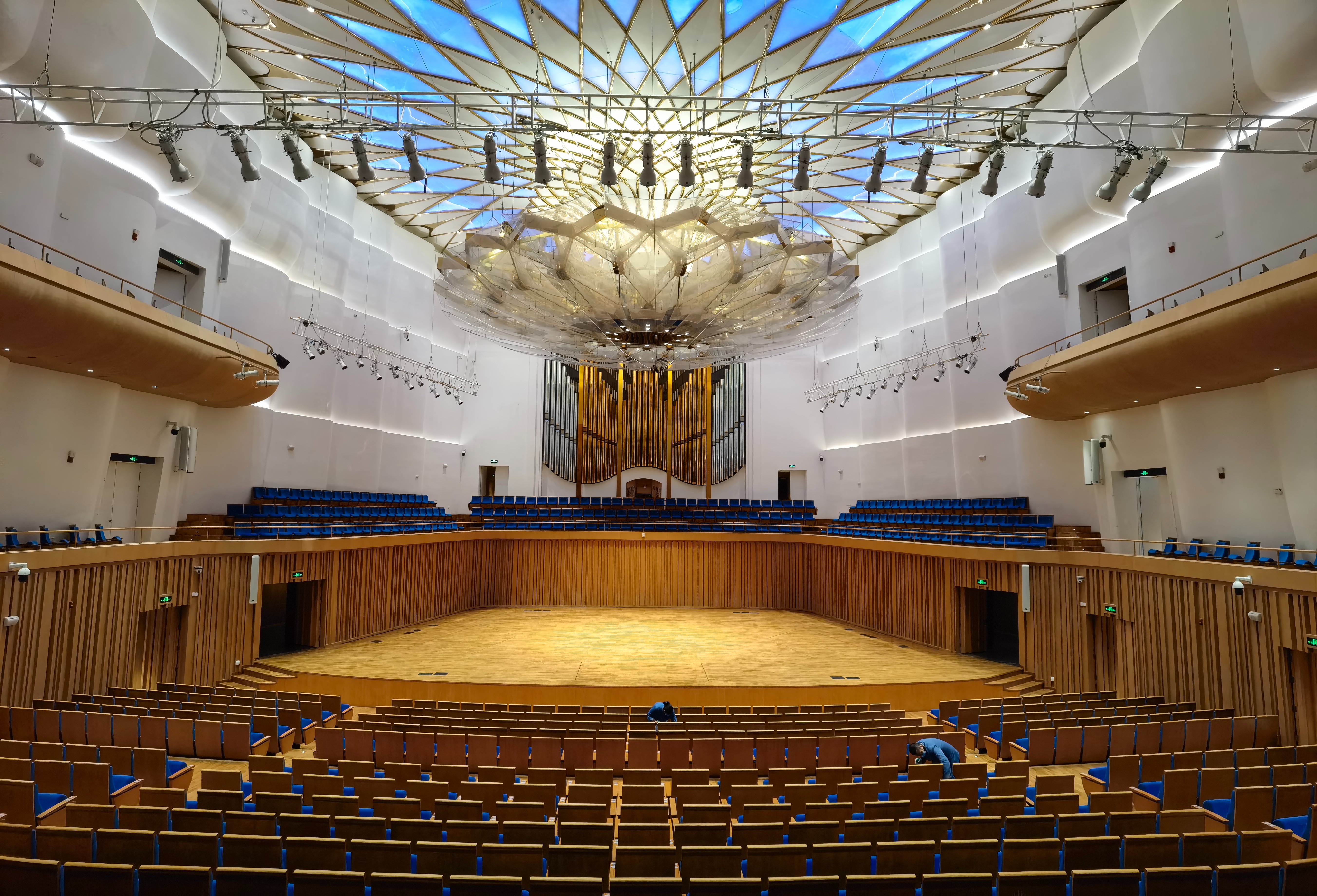 除了将近期的演出延期之外,城市音乐厅每天也坚持了对演出场馆和公共